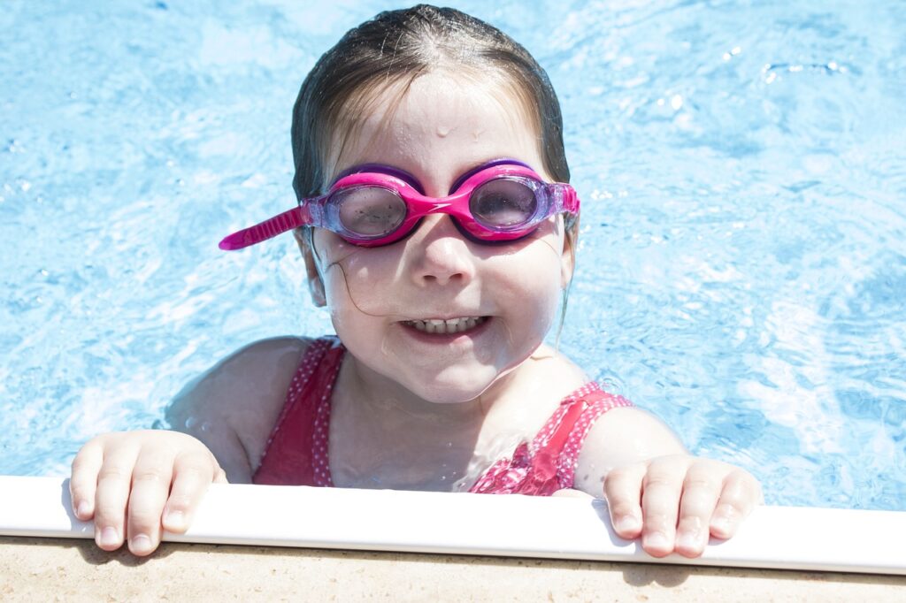 Hollandia-Pools-London-9-ways-a-pool-improves-life