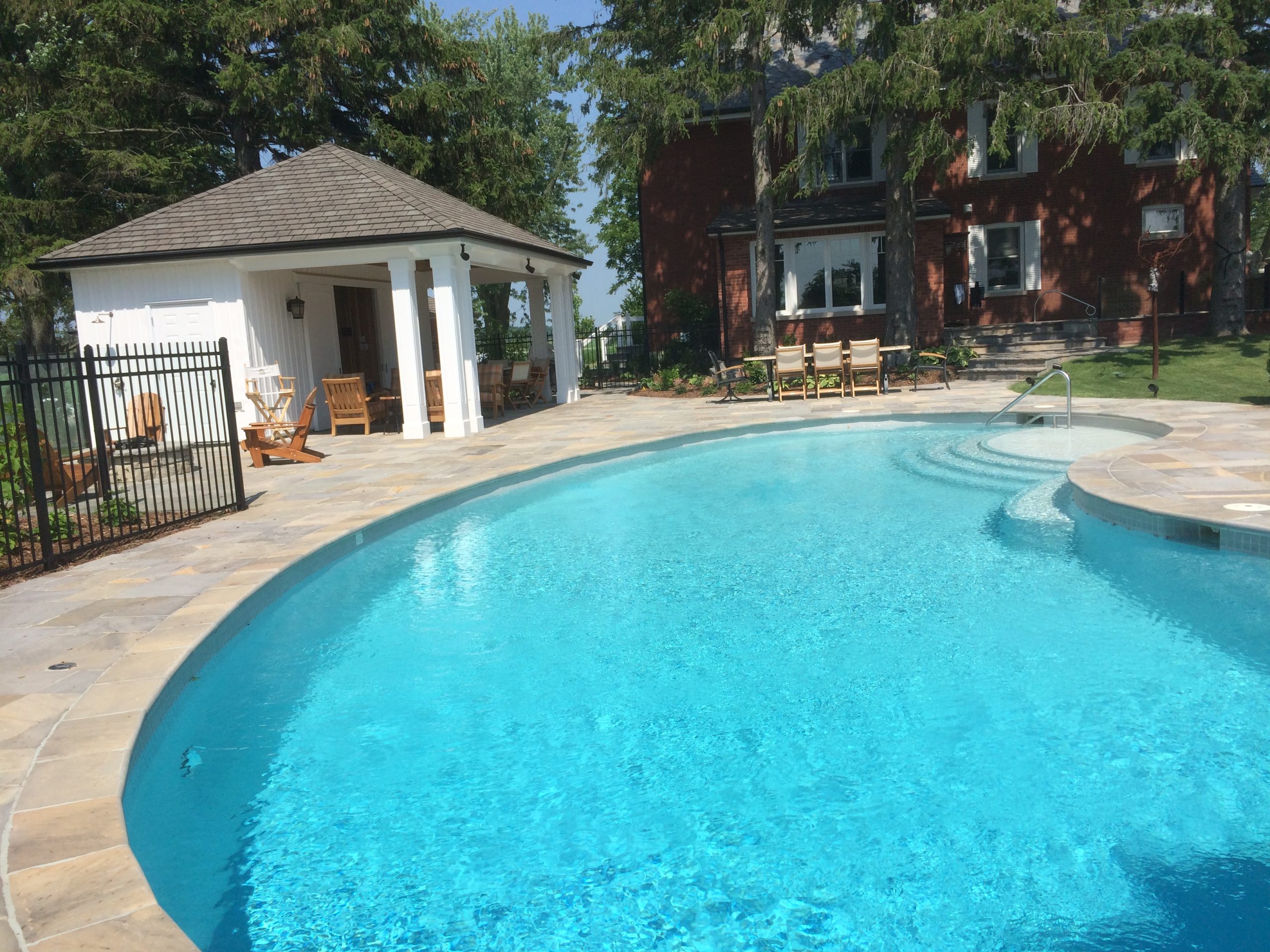 Benefits of concrete swimming pools
